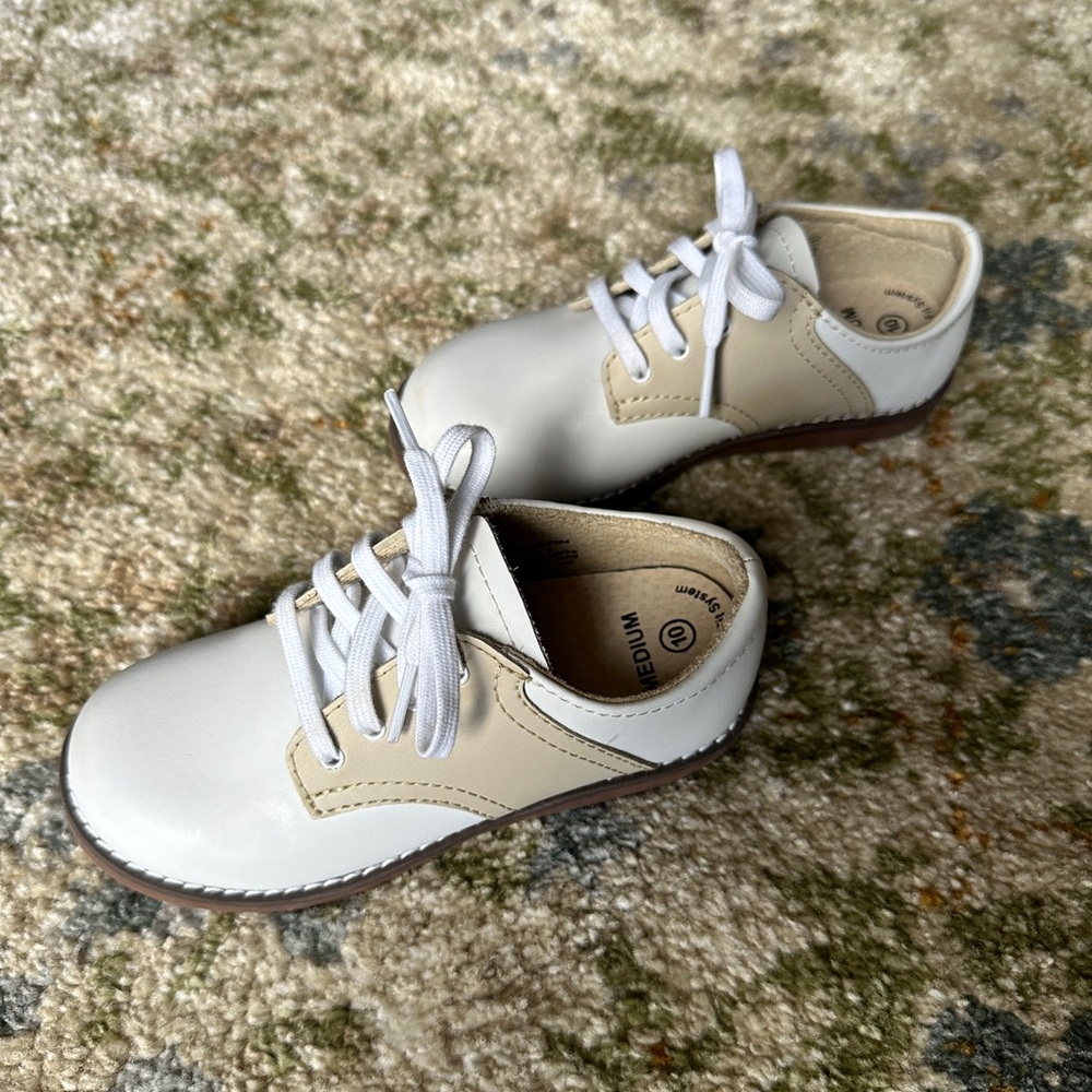 New/Never Worn Footmates Saddle Shoes (toddler 10)